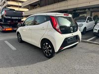 Usata Toyota Aygo Connect Style 72 CV (52 kW) 2020 Bianco Utilitaria