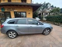 Usata Opel Astra Cosmo 110 CV (80 kW) 2011 Grigio Station wagon