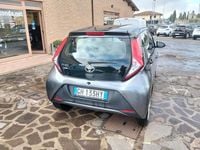 Usata Toyota Aygo Connect Style 72 CV (52 kW) 2021 Grigio Utilitaria