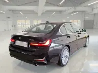 Begagnad BMW 318 Luxury Line 150 HK (110 kW) 2021 Blå Sedan