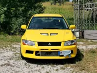 Usata Mitsubishi Lancer 280 CV (205 kW) 2001 Giallo Berlina