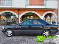 Usata Mercedes 190 126 CV (92 kW) 1993 Grigio Berlina
