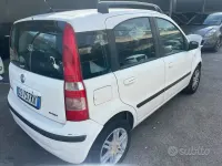 Usata Fiat Panda 69 CV (50 kW) 2005 Bianco Utilitaria