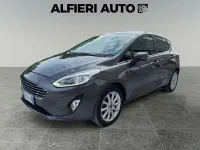 Usado Ford Fiesta Titanium 86 CV (63 kW) 2018 Gris Utilitario