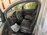 Begagnad VW Caddy 140 HK (102 kW) 2014 Minibuss