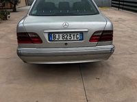 Usata Mercedes E270 Elegance 170 CV (125 kW) 2000