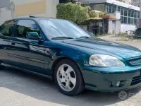 Usata Honda Civic 160 CV (117 kW) 2000 Berlina