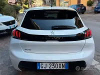 Usata Peugeot 208 Allure 102 CV (75 kW) 2022 Bianco Utilitaria