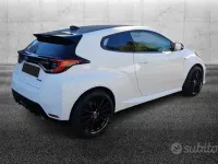 Usata Toyota Yaris 261 CV (191 kW) 2021 Bianco Utilitaria