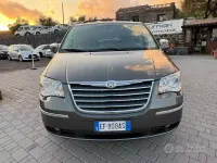 Usata Chrysler Voyager Limited 163 CV (119 kW) 2010 Grigio Monovolume