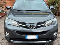 Usata Toyota RAV4 124 CV (91 kW) 2015 Grigio SUV