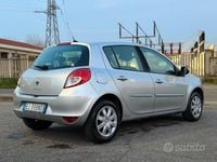 Usata Renault Clio II 75 CV (55 kW) 2011 Grigio Berlina