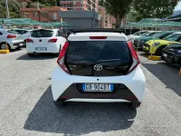 Usata Toyota Aygo Connect Style 72 CV (52 kW) 2020 Bianco Utilitaria