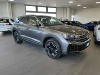 Usata VW Touareg 231 CV (169 kW) 2024 Grigio SUV