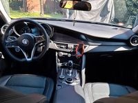 Usata Alfa Romeo Giulia 150 CV (110 kW) 2018 Grigio Berlina