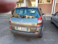 Usata Renault Scénic II 64 CV (47 kW) 2005 Grigio Monovolume
