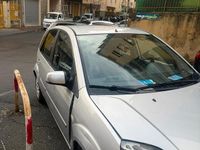 Usata Ford Fiesta Ambiente 68 CV (50 kW) 2006 Grigio Berlina