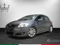 Usata Toyota Auris 90 CV (66 kW) 2007 Grigio Utilitaria