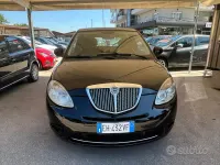 Usata Lancia Ypsilon Platinum 77 CV (56 kW) 2011 Nero Utilitaria