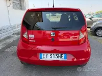 Usata Seat Mii Chic 68 CV (50 kW) 2015 Rosso Utilitaria