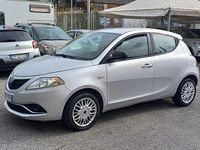Usata Lancia Ypsilon Silver 69 CV (50 kW) 2018 Argento Utilitaria