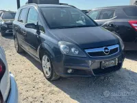 Usata Opel Zafira Enjoy 140 CV (102 kW) 2009 Blu Monovolume