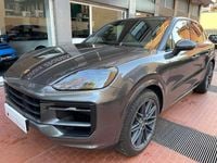 Usata Porsche Cayenne 354 CV (260 kW) 2024 Grigio SUV