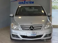 Usata Mercedes B200 140 CV (102 kW) 2009 Grigio Monovolume