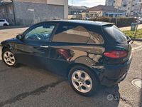 Usata Alfa Romeo 147 105 CV (77 kW) 2007 Nero Utilitaria