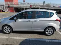 Usata Ford B-MAX 75 CV (55 kW) 2015 Grigio Monovolume