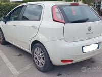 Usata Fiat Grande Punto 77 CV (56 kW) 2012 Bianco Utilitaria