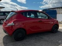 Usata Lancia Ypsilon 69 CV (50 kW) 2018 Rosso Utilitaria