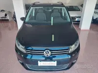 Usata VW Touran Trendline 105 CV (77 kW) 2012 Blu Monovolume
