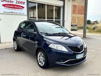 Usata Lancia Ypsilon Gold 95 CV (69 kW) 2016 Blu Utilitaria