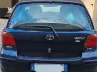 Usata Toyota Yaris 65 CV (47 kW) 2005 Blu Utilitaria