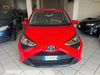 Usata Toyota Aygo X-clusiv 72 CV (52 kW) 2019 Rosso Utilitaria