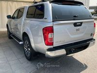 Usata Nissan Navara 190 CV (139 kW) 2016 Gray Pick-up