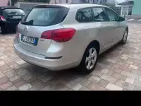 Usata Opel Astra 110 CV (80 kW) 2011 Grigio Station wagon