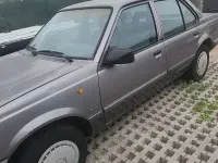 Usata Opel Ascona 82 CV (60 kW) 1988 Grigio Berlina