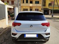 Usata VW T-Roc Business 116 CV (85 kW) 2019 Grigio SUV