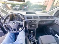 Usata VW Caddy 75 CV (55 kW) 2019 Grigio Monovolume