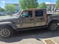 Usata Jeep Gladiator Overland 264 CV (194 kW) 2022 Grigio Pick-up