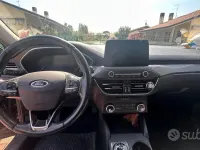 Usata Ford Focus 125 CV (91 kW) 2020 Grigio Station wagon