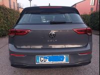 Usata VW Golf VIII Life 116 CV (85 kW) 2021 Grigio Berlina