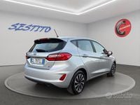 Usata Ford Fiesta Titanium 125 CV (91 kW) 2022 Grigio chiaro Utilitaria