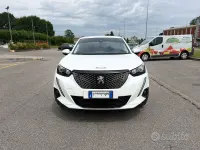 Usata Peugeot 2008 Allure 131 CV (96 kW) 2021 Bianco SUV