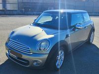 Usata Mini Cooper D 111 CV (81 kW) 2010 Oro Utilitaria