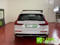 Usata Volvo V60 Ultimate 197 CV (144 kW) 2023 Bianco Station wagon