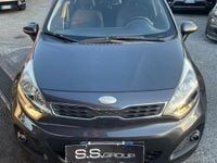 Usata Kia Rio 83 CV (61 kW) 2016 Blu Berlina