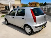 Usata Fiat Punto Emotion 60 CV (44 kW) 2003 Grigio Utilitaria